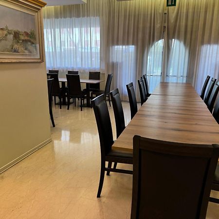 Hotel Albatros Mestre Extérieur photo